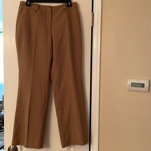 Ann Taylor pants, size 6P. Non smoker, no pets